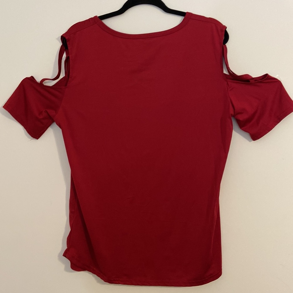 Red cold shoulder top XL Guc - Picture 3 of 11